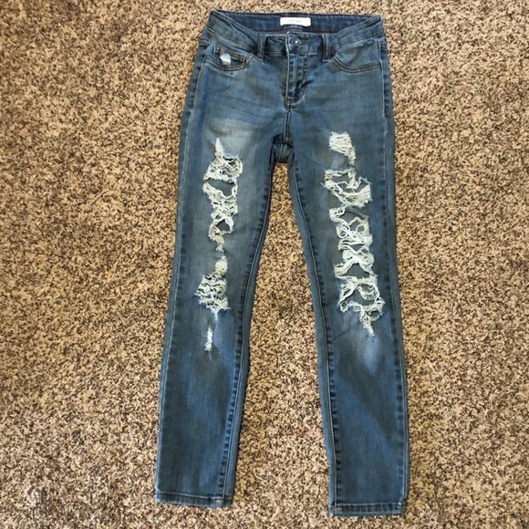 Last Call 5 For 25 Cello Capris Jeans 